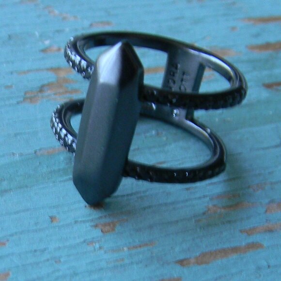 Kendra Scott Avante Garden Abra Ring BLACK DOUBLE BAND SZ 5.5-6 - Picture 1 of 5